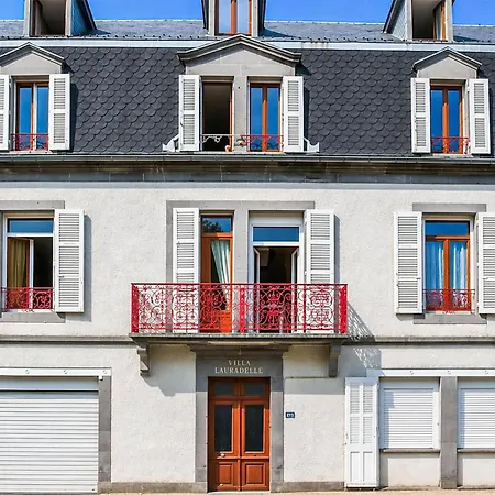 Appartement Awesome In With House Sea View *