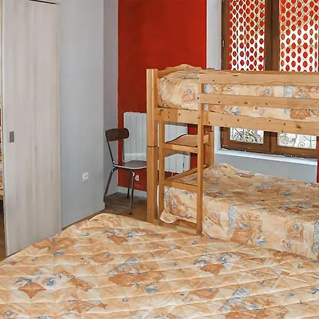 Appartement Awesome In With House Sea View
